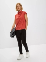 Футболка дизайнерская с цельнокроеным воротником