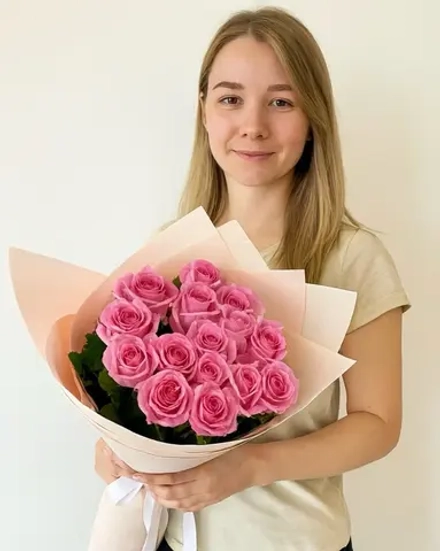 Букет из розовых роз "Revival"