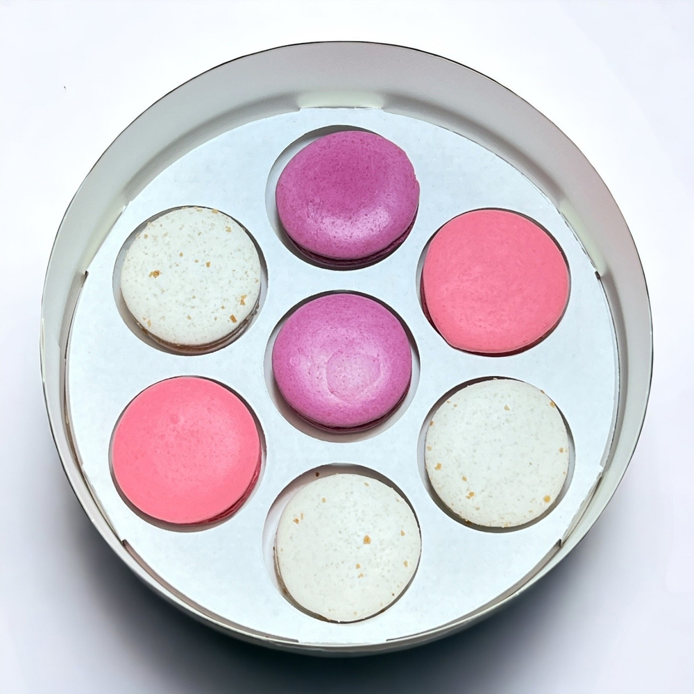 Коробка для макарон круглая с окном и ложементом (круглые ячейки) диам.200мм выс.60мм (7) (белая)