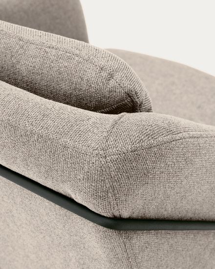 Brida Кресло бежевое на черных стальных ножках Испания Lа Forma