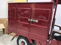 Электротрицикл грузовой Green Camel Тендер 3 (1500W 40км/ч) закрытый кузов, понижающая
