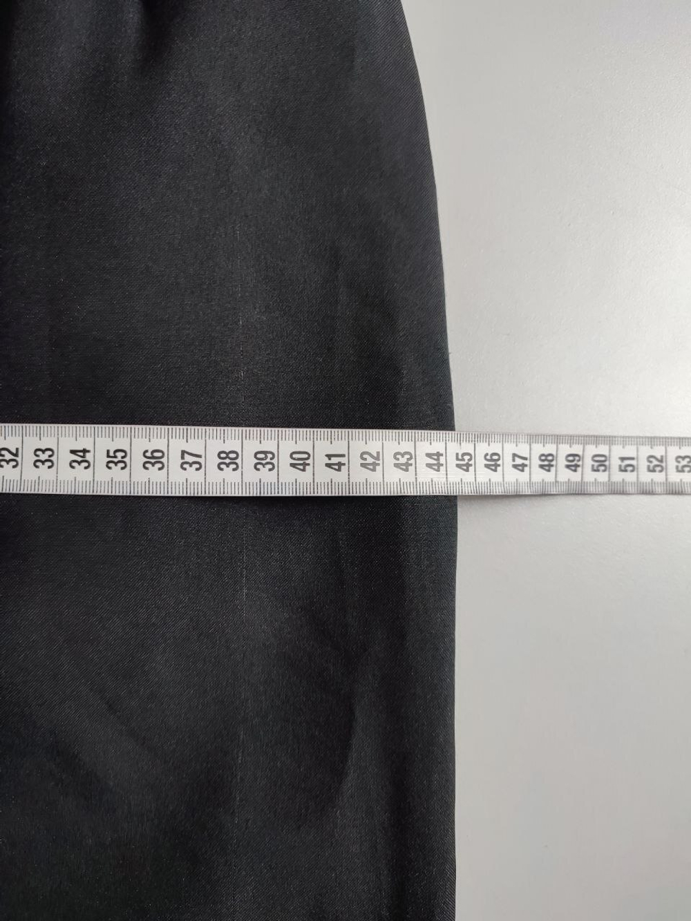 Юбка удобной длины, лаконичная 42-44 размер