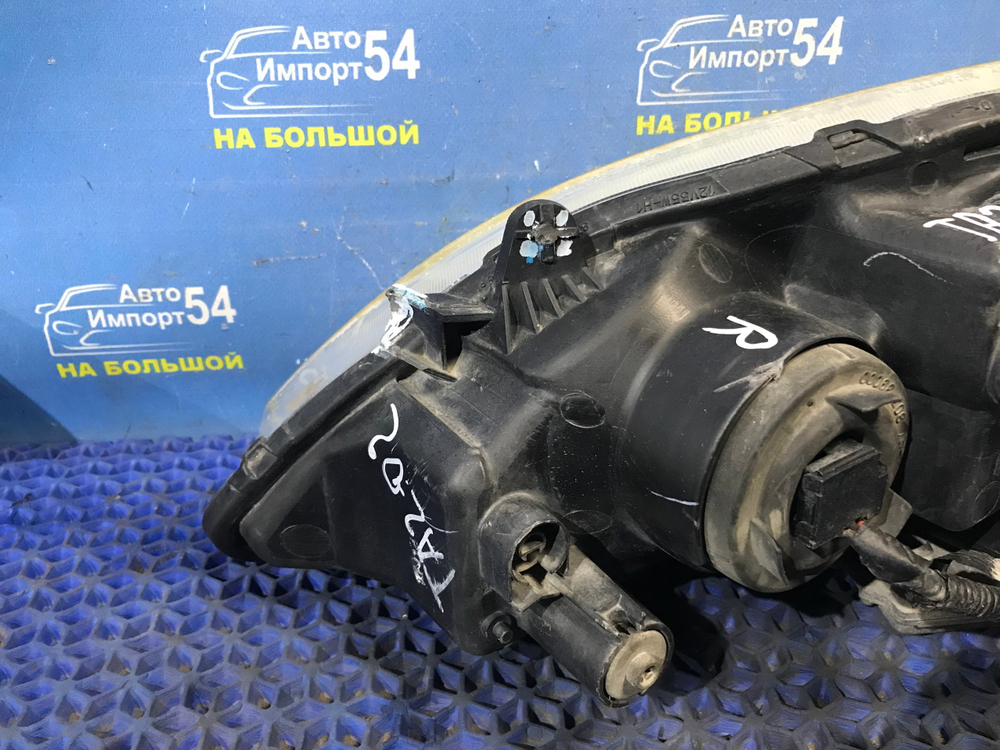 Фара передняя правая Honda AVANCIER 2001