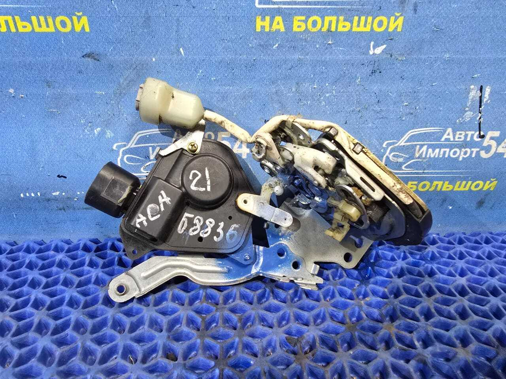 Замок багажника TOYOTA RAV4 2000-2005