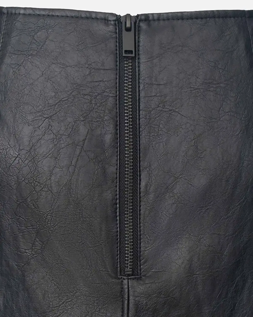 Утепленная юбка миди из экокожи