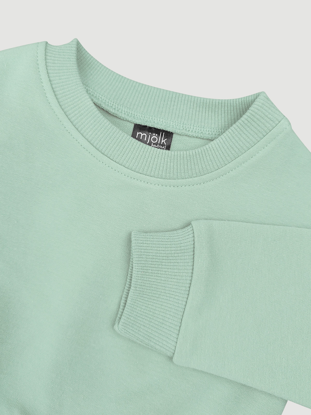 Комплект Mjölk Свитшот Пыльный ментоловый/Легинсы Яблочки, уценка