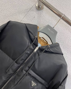 Пуховик Prada