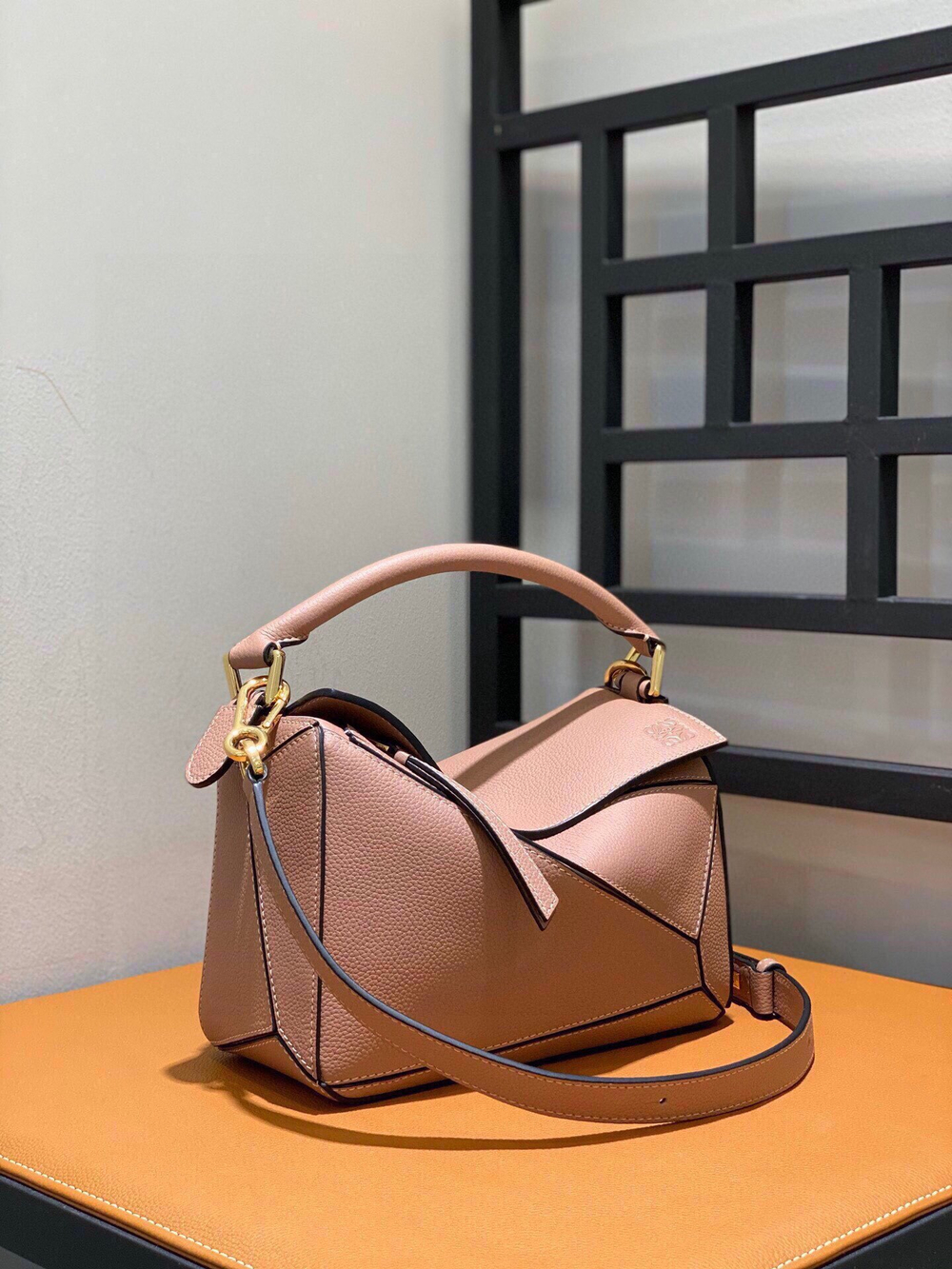Loewe Puzzle 24 cm