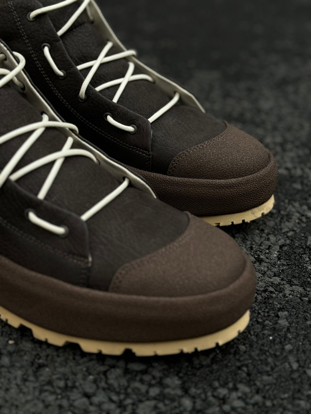 AIRSHOES Brown matrix winter Sample