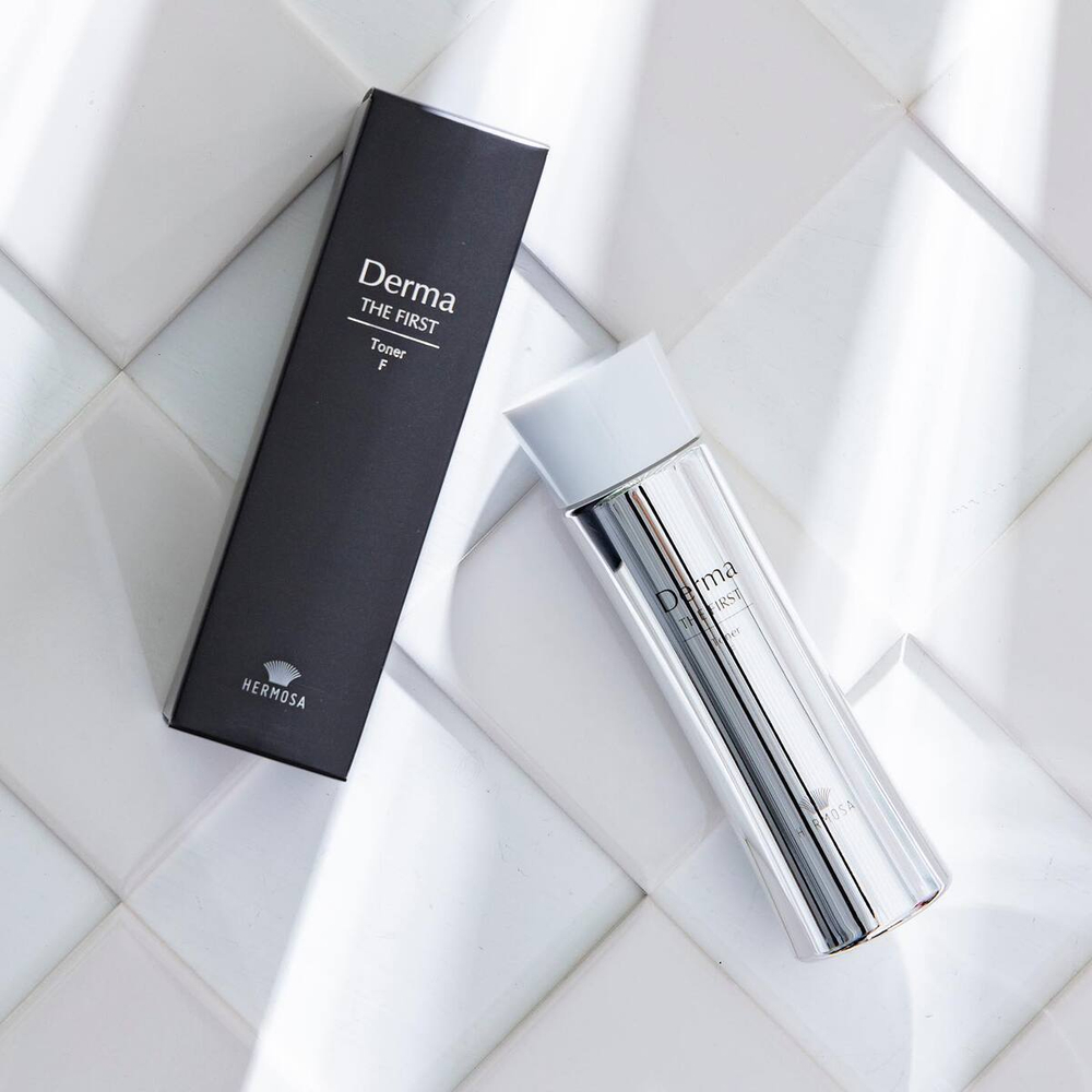 Увлажняющий лосьон с AHA-кислотами HERMOSA Derma The First Toner F