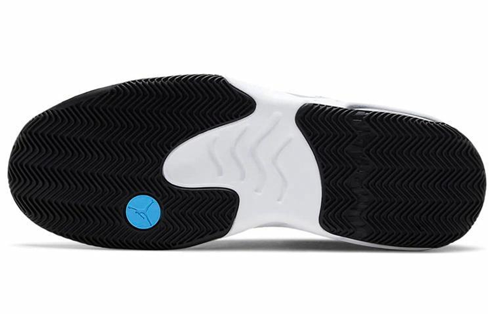 Кроссовки Jordan Max Aura 2