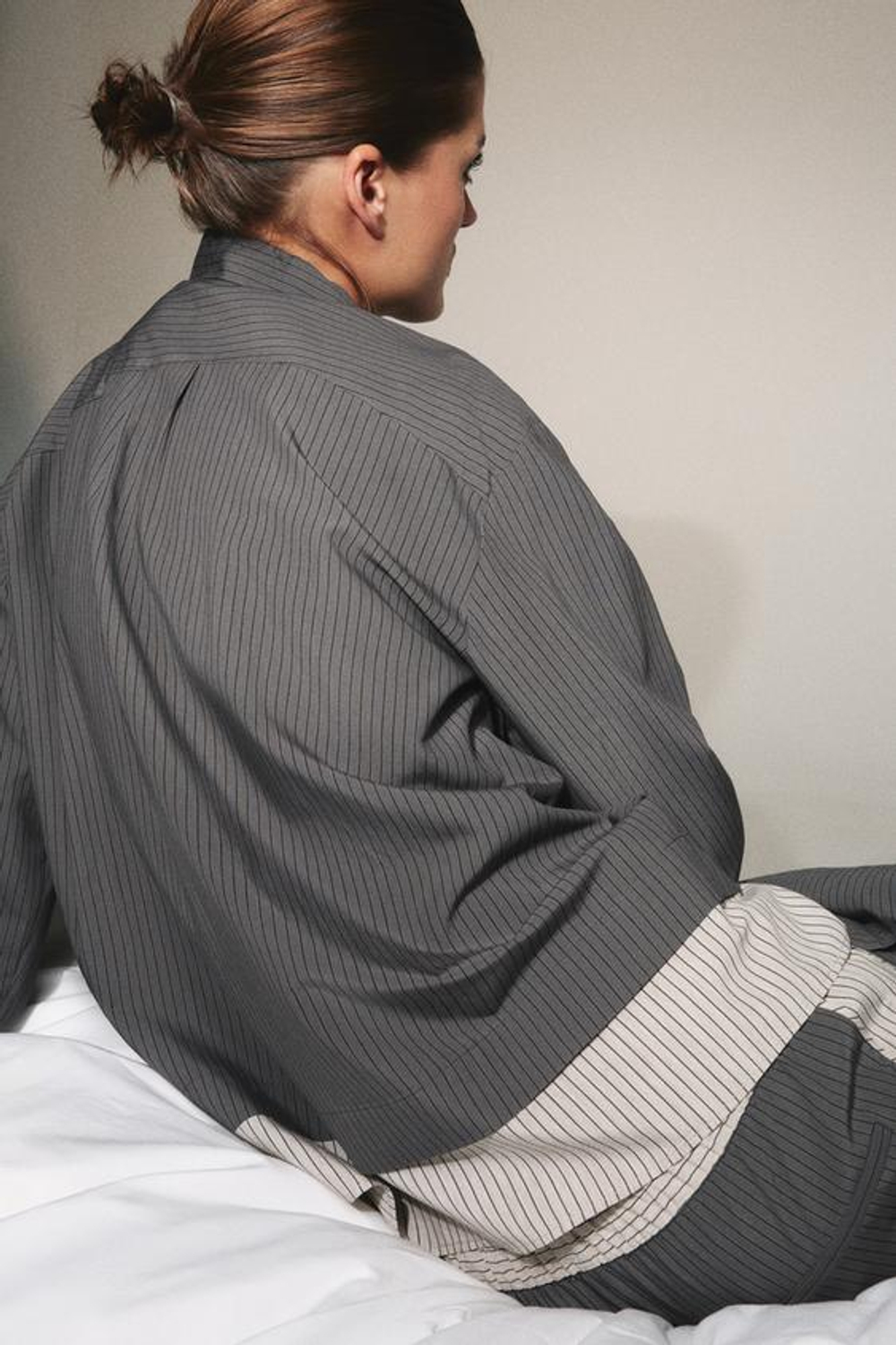 ZARA БРЮКИ В ПОЛОСКУ ИЗ СМЕСОВОЙ ВИСКОЗЫ, ТЕМНЫЙ АНТРАЦИТ