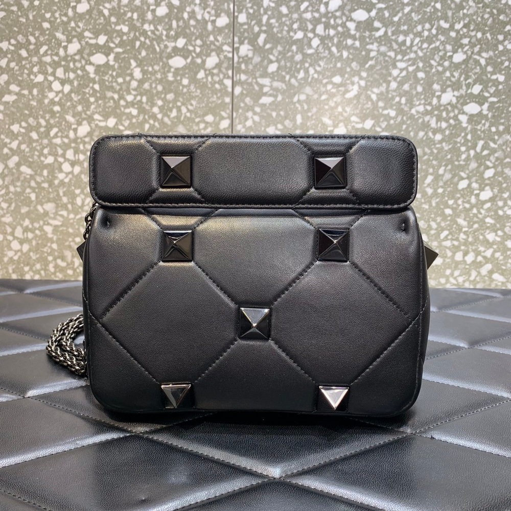 Valentino Small Roman Stud Bag 19 cm