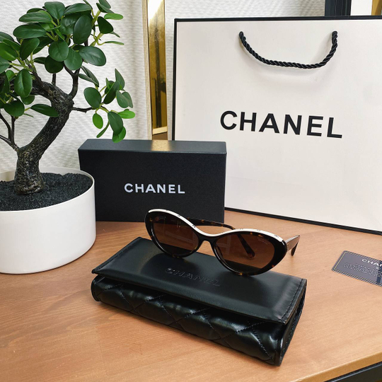 Солнцезащитные очки