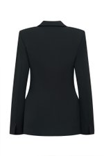 Жакет с объёмными плечами