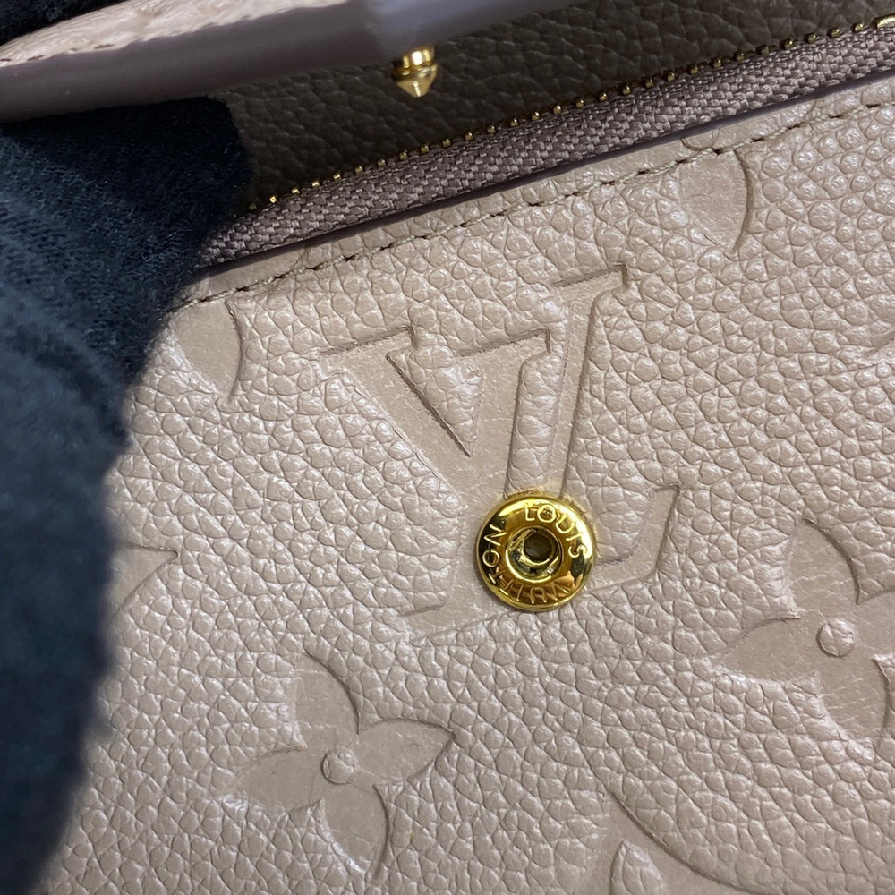 Louis Vuitton Zoe Wallet