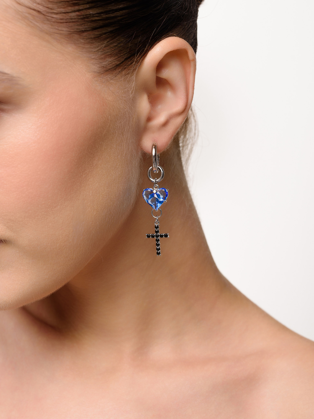 Моносерьга "Blue soul cross black" Silver