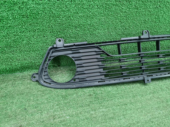 Решетка переднего бампера Kia Cerato 4 (2018-2022)