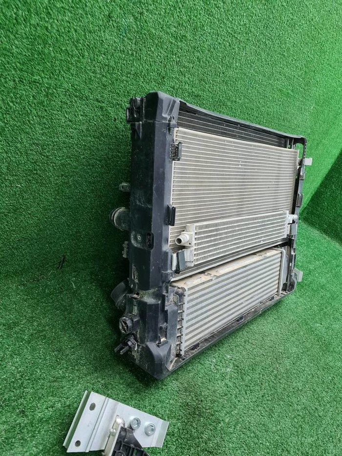 Кассета радиаторов BMW 3er G20 (2018-н.в.)