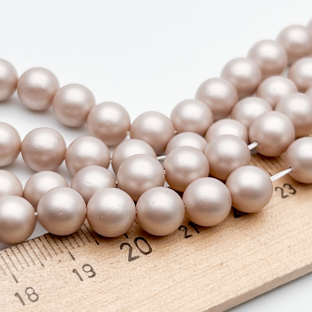 "Майорка" с эффектом сатин, цвет бежевый, диаметр 8,1 мм, цена за 12 шт (1/4 нити)