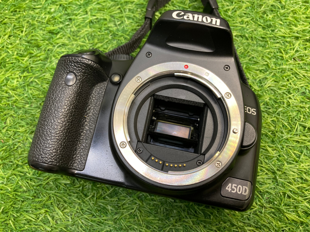 Canon 500D kit 18-55 mm 3.5-5.6 IS 45.000 кадров