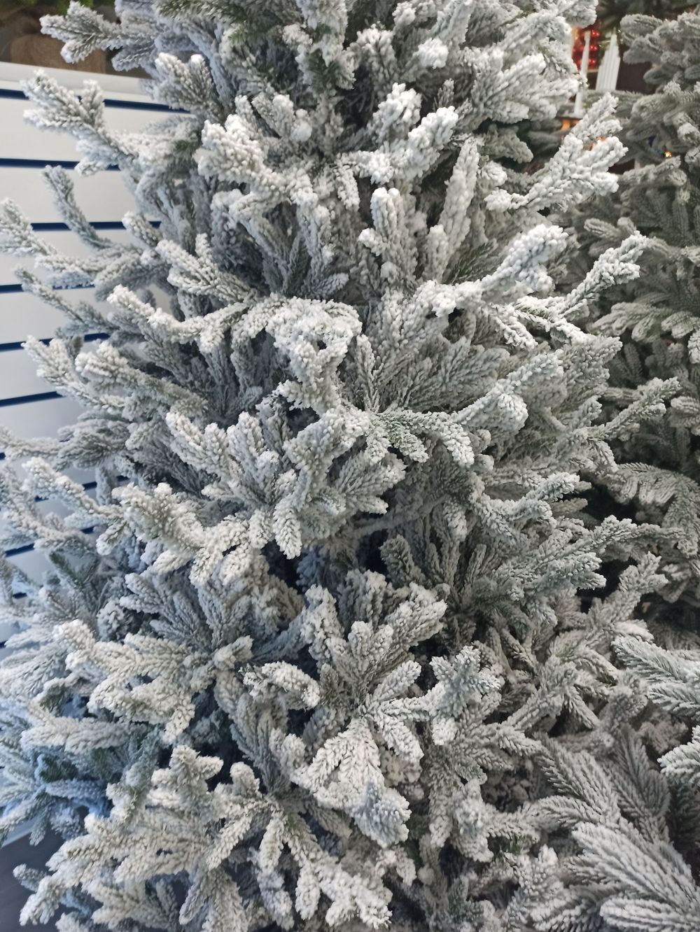 Ель заснеженная «Имперская» (Литая+пвх) 240 см / 2,4 м