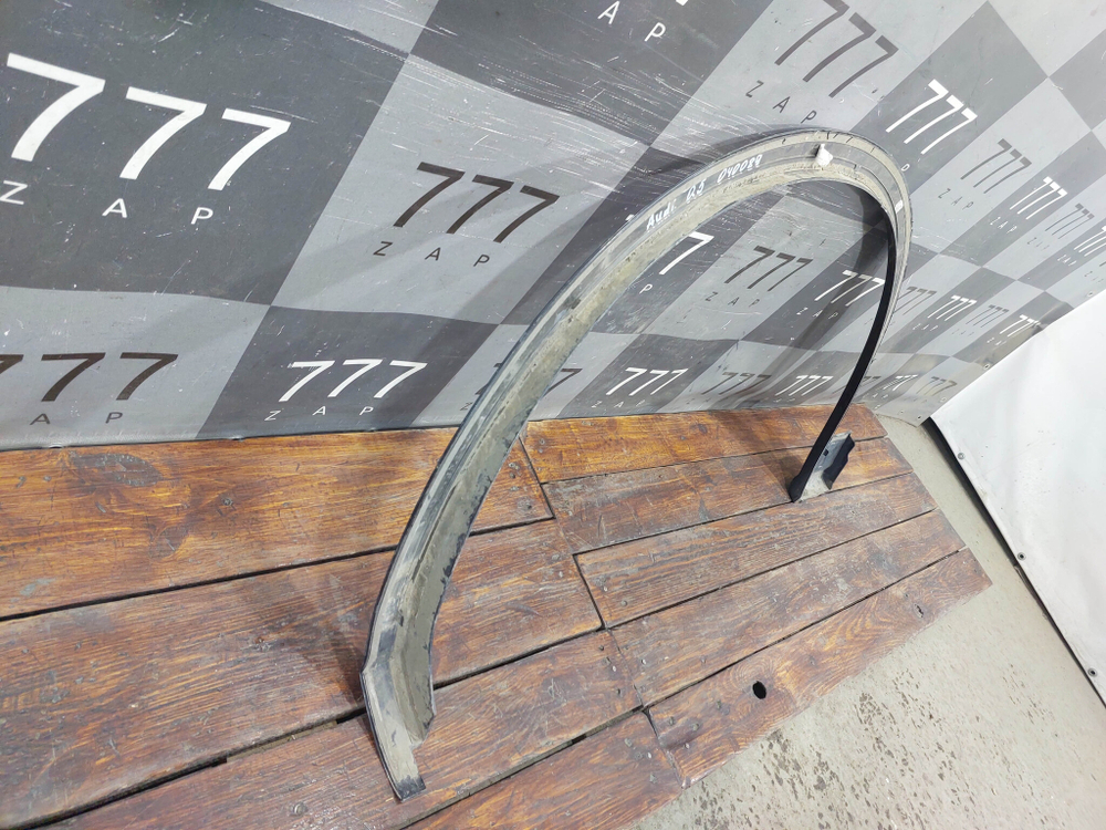 Накладка крыла переднего правого Audi Q5 (FY) 17-нв Б/У Оригинал 80A853718