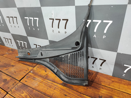 Жабо левая часть Skoda Octavia 3 (A7) 13-20 Б/У Оригинал 5E1819415B