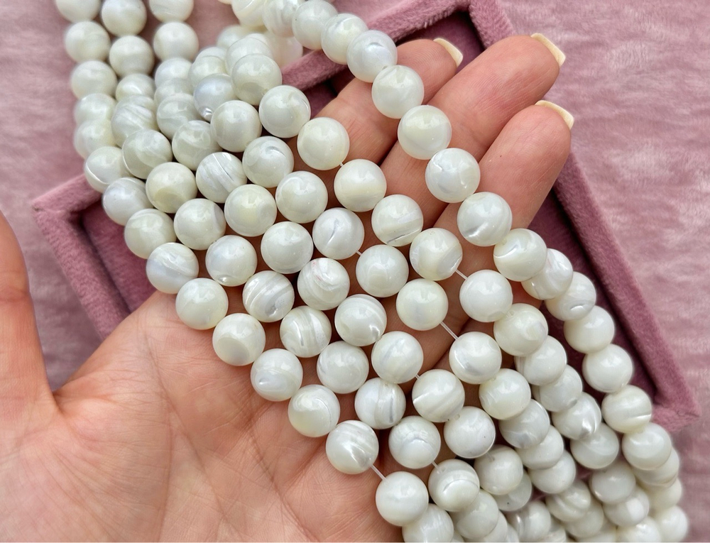 Нить бусин из перламутра 10мм, гладкие