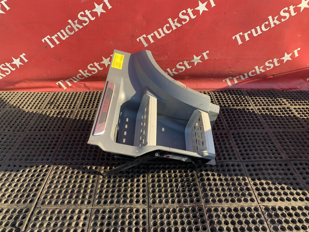 Корпус подножек левый 2021г