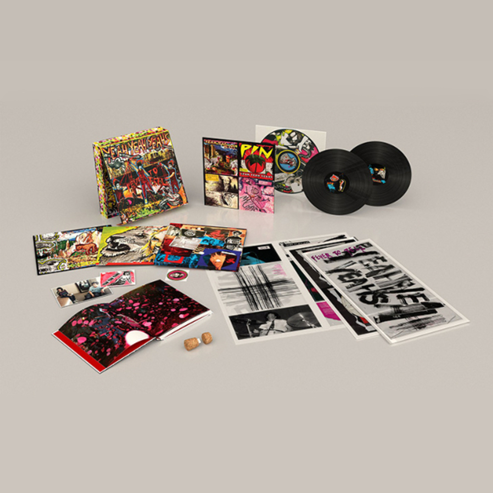 Yeah Yeah Yeahs / Fever To Tell (Deluxe Remastered)(2LP+MC+USB)