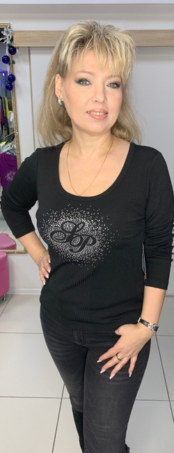 Шелковый австрийский блузон с нагрудным стразовым принтом