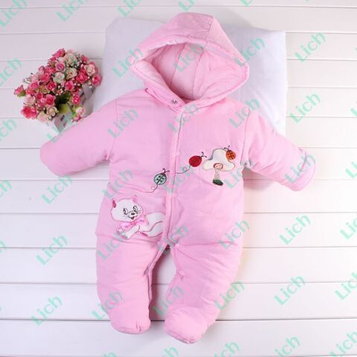 Комбинезон с аппликацией котенка и капюшоном