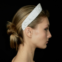 Кокошник S из белого жаккарда с декором