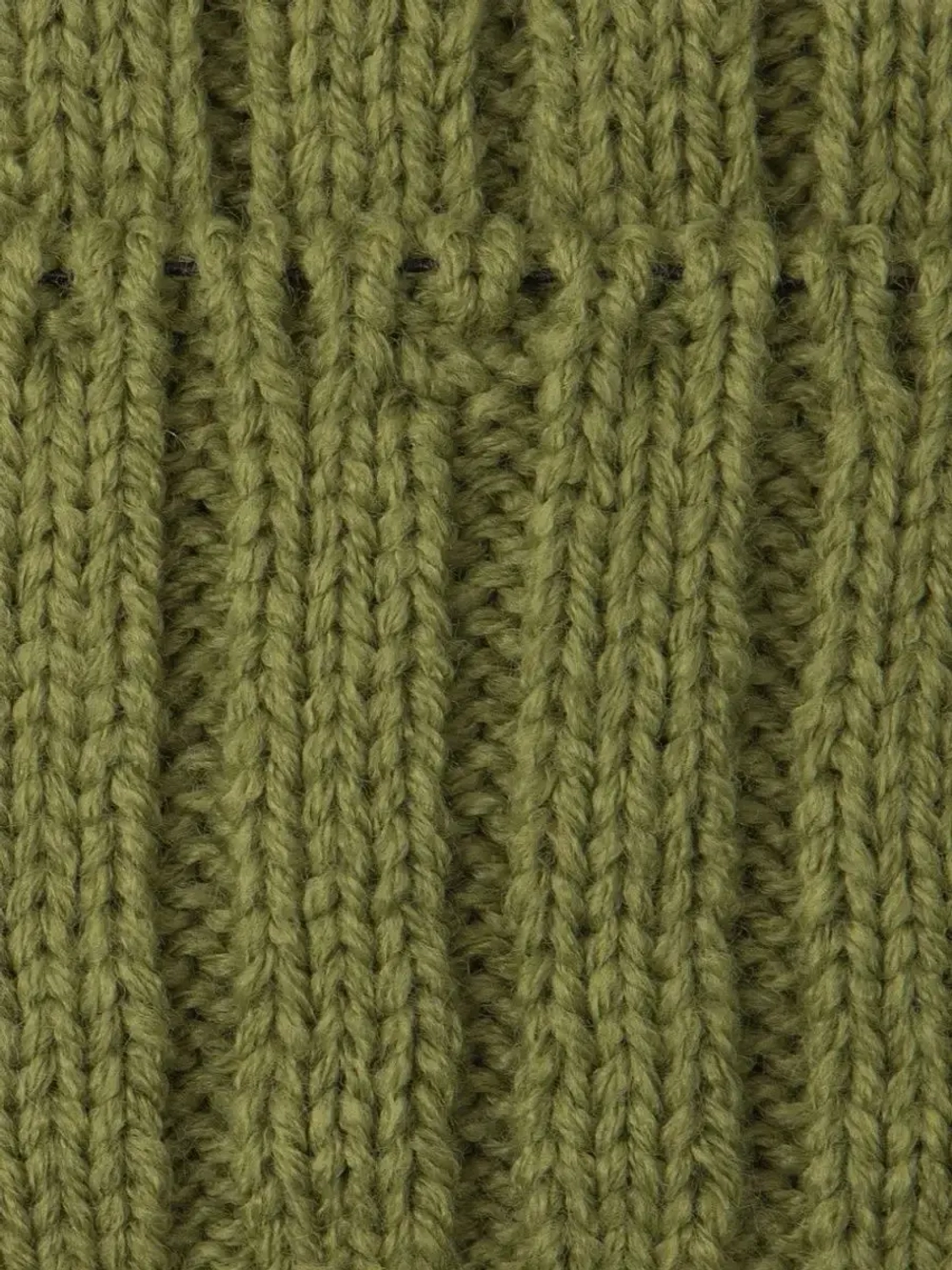 Шапка детская осенняя с завязками и помпонами