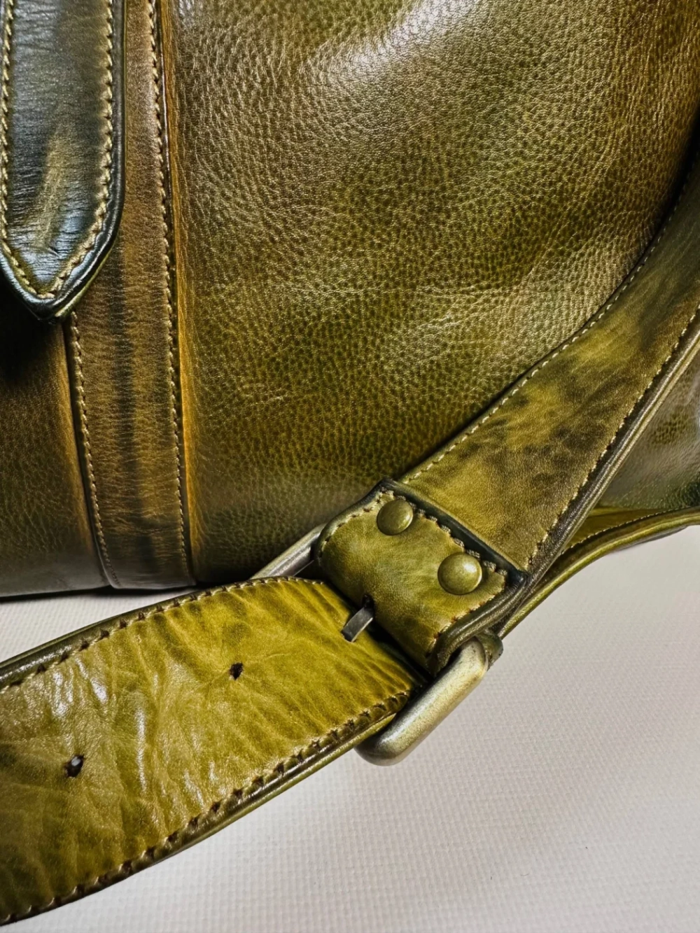 Женская премиальная горчично-оливковая сумка из натуральной кожи "Венеция"