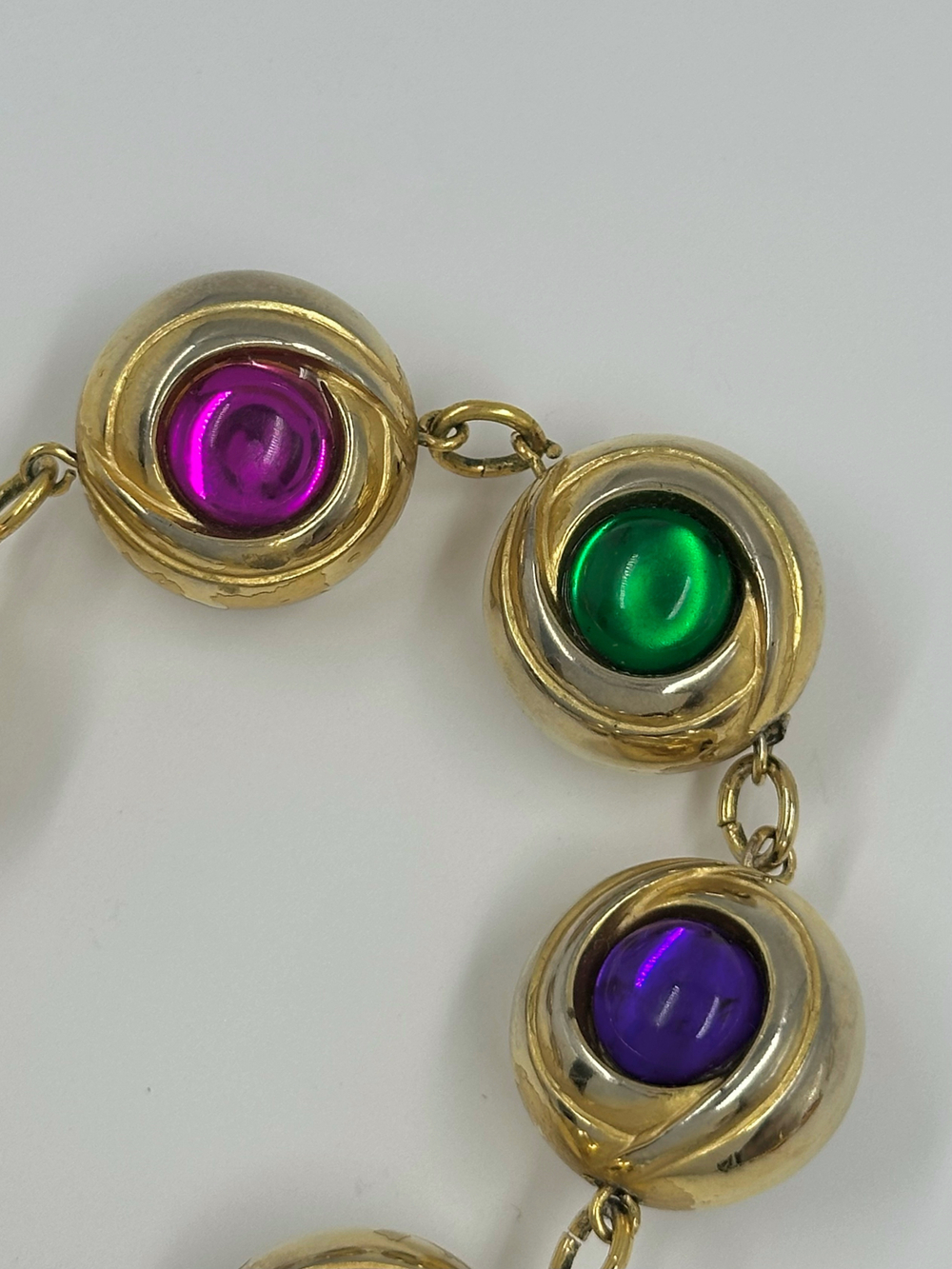 Браслет с разноцветными кабошонами (маленький)