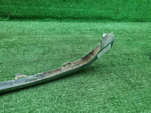 Молдинг бампера RH Mercedes C w205 (14-18) AMG