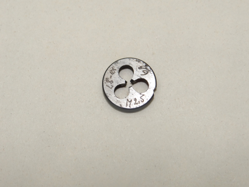 Плашка М2,5х0,45 (основной шаг) 6g d=15мм