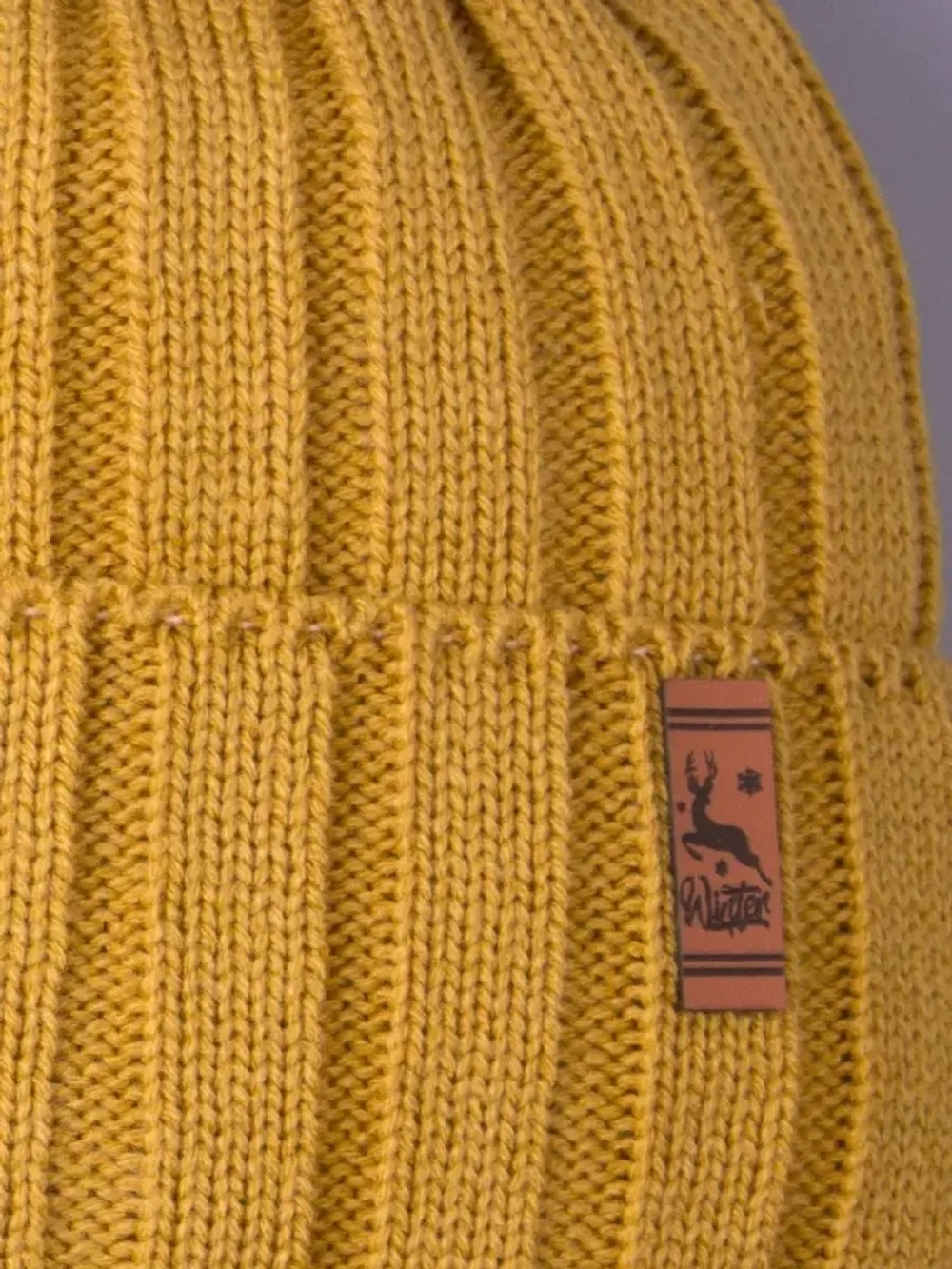 Шапка зимняя для мальчика на завязках и снуд