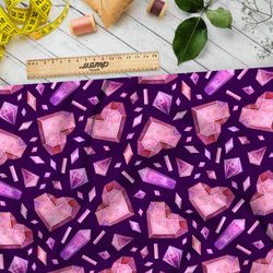 Ткань оксфорд 600 кристаллы и сердца на фиолетовом фоне