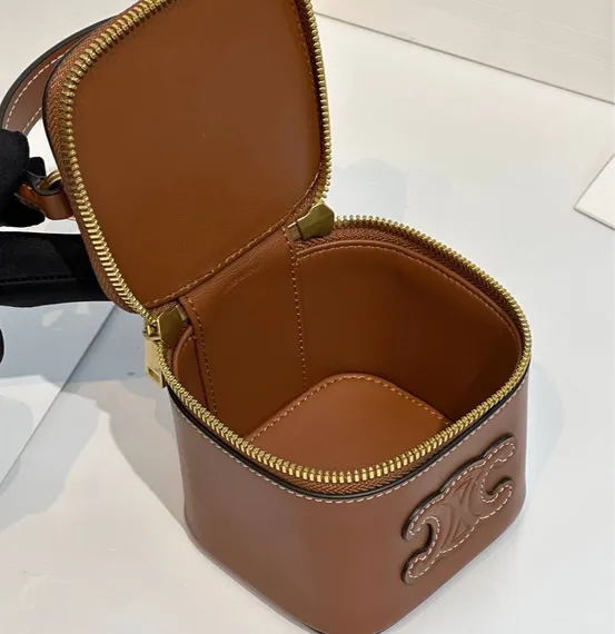 Сумка CELINE CUIR TRIOMPHE