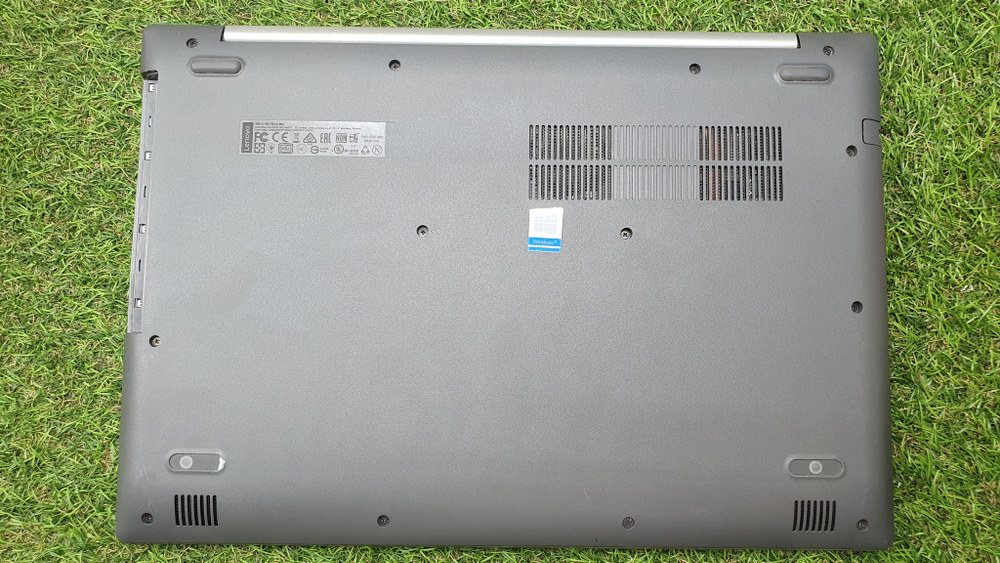 Игровой Lenovo i3-6/6 Gb/920 MX 2 Gb/FHD