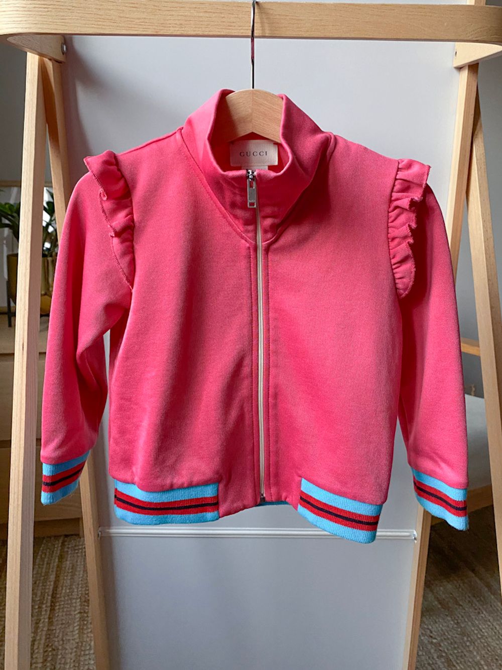 Костюм Gucci, 92