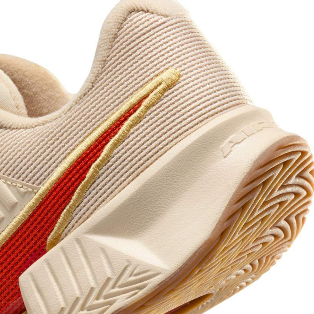 Женские Кроссовки теннисные Nike Zoom GP Challenge Pro Premium - Бежевый