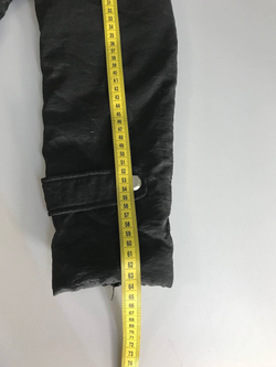 Куртка демисезонная практичная, маркировка L, визуально на 46 размер