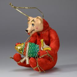 Ёлочная игрушка Медвежонок с большой рыбой