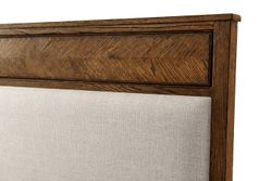 Кровать с мягким изголовьем "Нова"