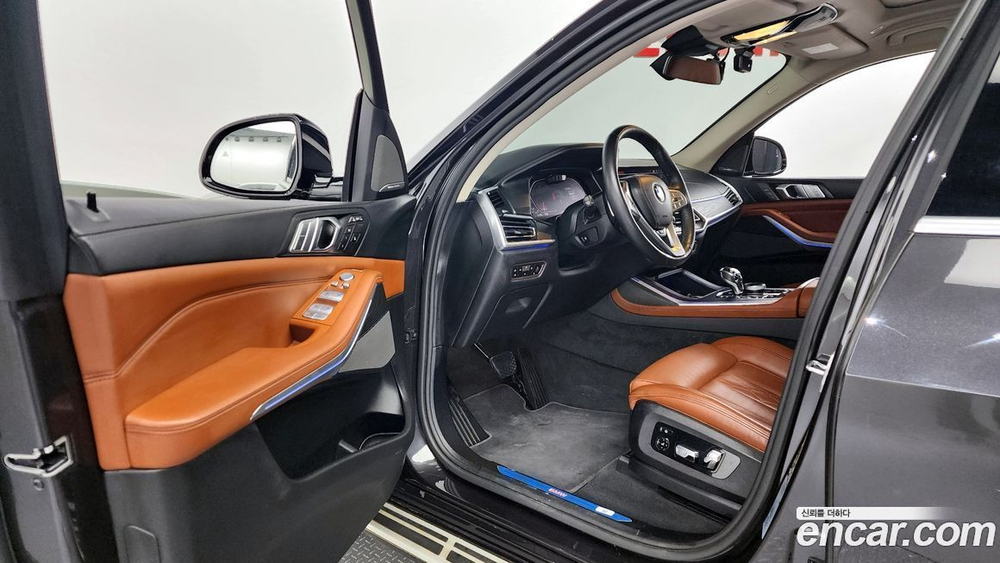 BMW X7 (G07) xDrive 40i Design Pure Excellence 6-и местный (06.2022)