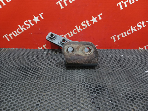 Кронштейн усилителя бампера правый 2021г.